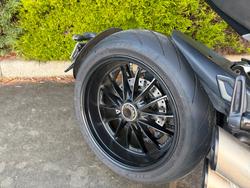 2019 DUCATI DIAVEL 1260 (SANDSTONE GREY) Grey