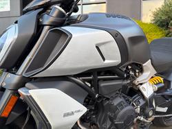 2019 DUCATI DIAVEL 1260 (SANDSTONE GREY) Grey