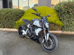 2019 DUCATI DIAVEL 1260 (SANDSTONE GREY) Grey