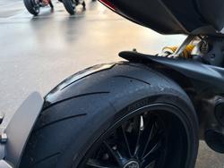 2019 DUCATI DIAVEL 1260 (SANDSTONE GREY) Grey
