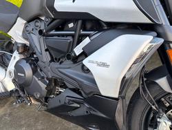 2019 DUCATI DIAVEL 1260 (SANDSTONE GREY) Grey