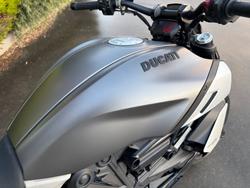 2019 DUCATI DIAVEL 1260 (SANDSTONE GREY) Grey