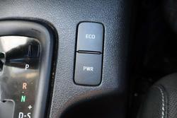 2022 Toyota Hilux SR