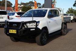 2022 Toyota Hilux SR