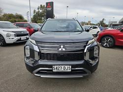 2025 Mitsubishi Outlander LS