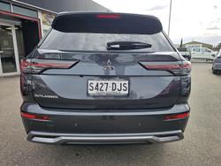 2025 Mitsubishi Outlander LS