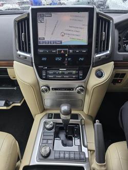 2017 Toyota Landcruiser VX