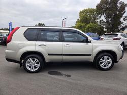 2011 Nissan X-TRAIL ST