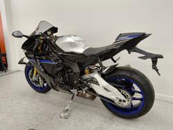 2025 YAMAHA YZF-R1 M Black
