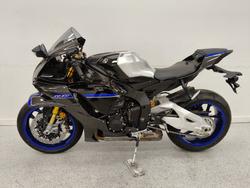 2025 YAMAHA YZF-R1 M Black