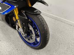 2025 YAMAHA YZF-R1 M Black
