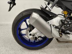 2025 YAMAHA YZF-R1 M Black