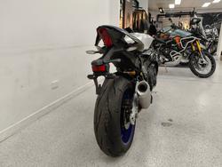 2025 YAMAHA YZF-R1 M Black