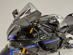 2025 YAMAHA YZF-R1 M Black
