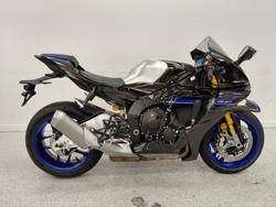 2025 YAMAHA YZF-R1 M Black