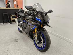 2025 YAMAHA YZF-R1 M Black