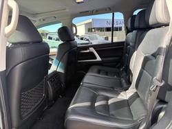 2020 Toyota Landcruiser VX