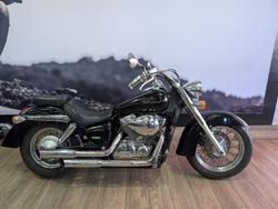 2014 Yamaha XVS650 V-STAR CUSTOM Black