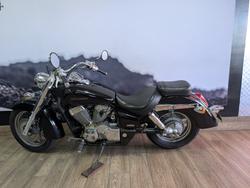 2014 Yamaha XVS650 V-STAR CUSTOM Black