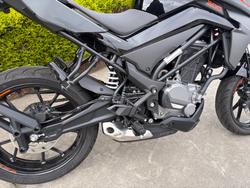 2022 CFMOTO 300 NK ABS