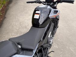2022 CFMOTO 300 NK ABS