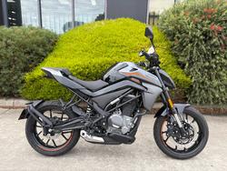 CFMOTO 300 NK ABS
