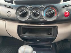 2009 Mitsubishi Triton GLX