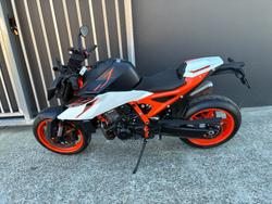 2026 Ktm 990 DUKE R ORANGE