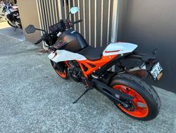 2026 Ktm 990 DUKE R ORANGE