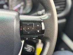2022 Toyota Hilux SR