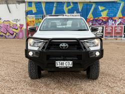 2022 Toyota Hilux SR