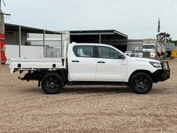 2022 Toyota Hilux SR
