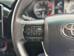 2022 Toyota Hilux SR