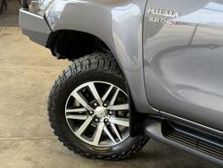 2020 Toyota Hilux SR5