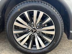 2020 Mitsubishi Outlander Exceed