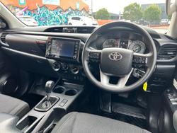 2020 Toyota Hilux SR