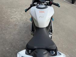 2025 CFMOTO 2025 CF Moto 650CC 675SR-R ABS NEBULA WHITE