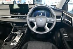2025 Mitsubishi Outlander LS