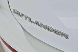 2025 Mitsubishi Outlander LS