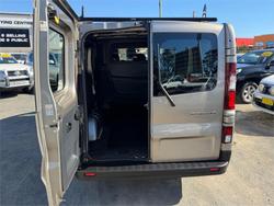 2017 RENAULT TRAFIC LWB CREW LIFESTYLE