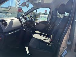 2017 RENAULT TRAFIC LWB CREW LIFESTYLE