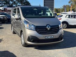 2017 RENAULT TRAFIC LWB CREW LIFESTYLE