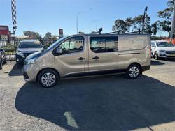 2017 RENAULT TRAFIC LWB CREW LIFESTYLE
