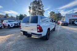 2022 Toyota Hilux SR5