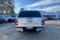 2022 Toyota Hilux SR5