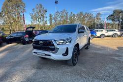 2022 Toyota Hilux SR5