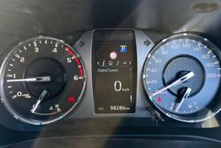2022 Toyota Hilux SR5