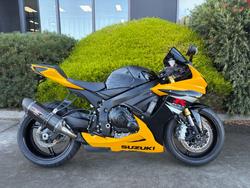 Suzuki GSX-R750