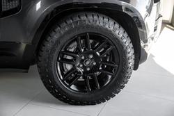 2023 Land Rover Defender 110 P400 X-Dynamic HSE