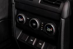2023 Land Rover Defender 110 P400 X-Dynamic HSE